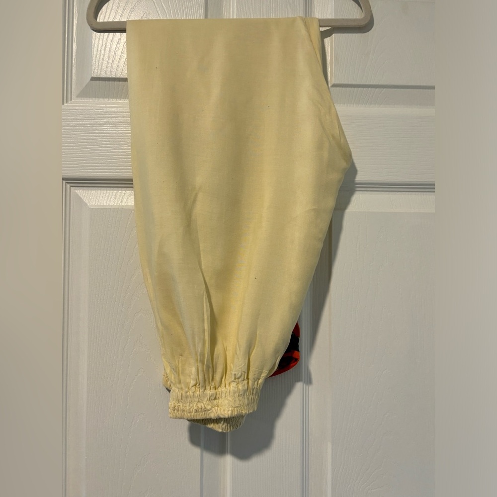 Pakistani 2 Piece Shalwar Kameez - image 4